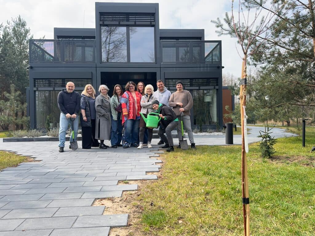 Centrum Obecności – Miejsce, gdzie natura splata się z ludzkim doświadczeniem